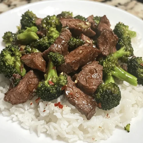 Cooking at home has never been more rewarding, especially when you can whip up a delicious and nutritious dish like Wok-Tossed Savory Beef & Broccoli Delight. This recipe combines tender beef flank steak with vibrant broccoli, creating a perfect balance of flavors and textures that are sure to impress your family and friends. If you’re looking for a quick yet fulfilling meal that captures the essence of Asian cuisine, this dish is your answer. In this blog post, we will explore the origins of this beloved dish, the health benefits of its ingredients, and provide a step-by-step guide to making it at home. Whether you’re an experienced chef or a novice in the kitchen, this recipe promises to be both satisfying and accessible.